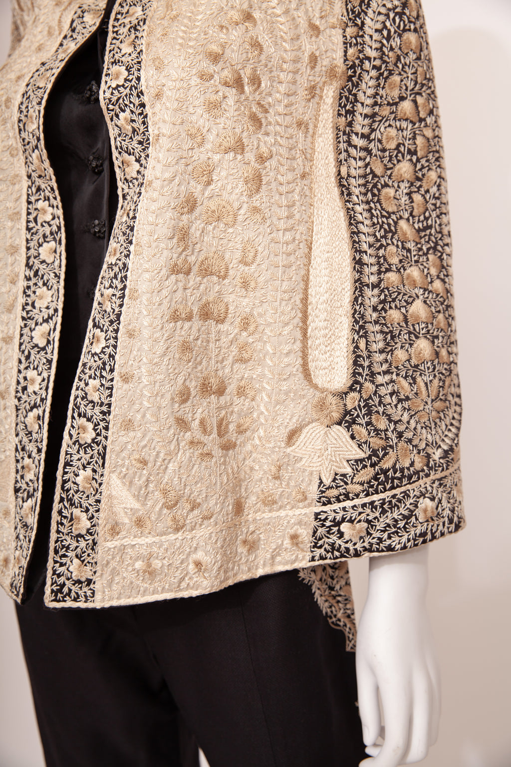 Alexander McQueen 2002 Embroidered Cape Runway